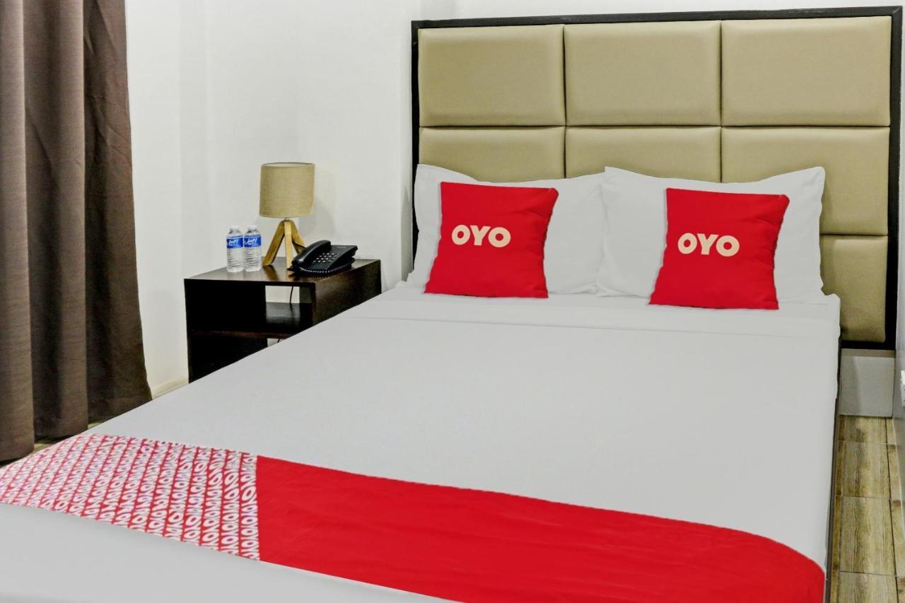 OYO 869 Jnv 드림 호텔 수빅 외부 사진