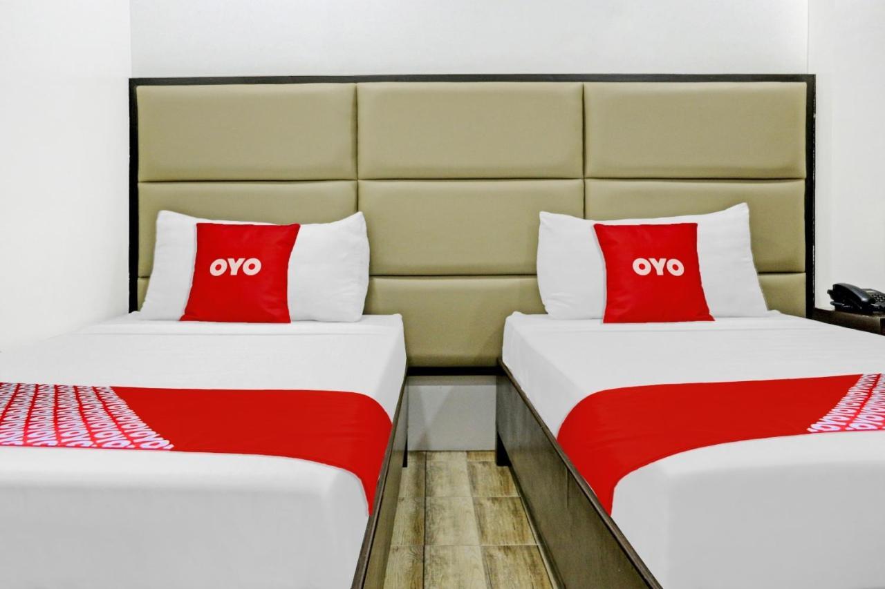 OYO 869 Jnv 드림 호텔 수빅 외부 사진